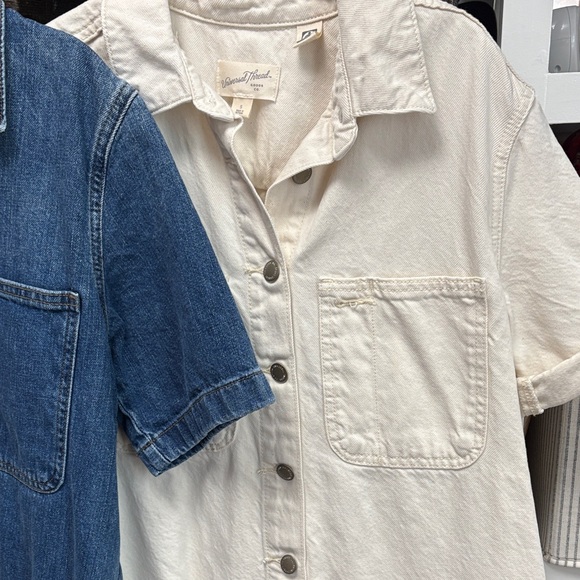 Set of 2 Universal Thread Denim Button-Up Shirt dresses. Size small - Picture 4 of 6